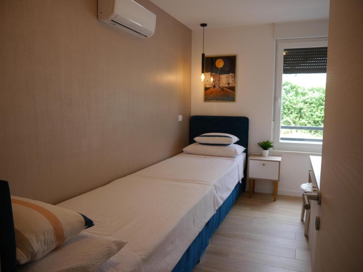 Apartment "Mon Ami" Trogir Exterior photo